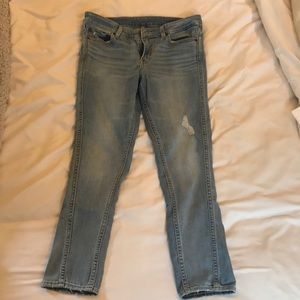 Levi Distressed Jeans